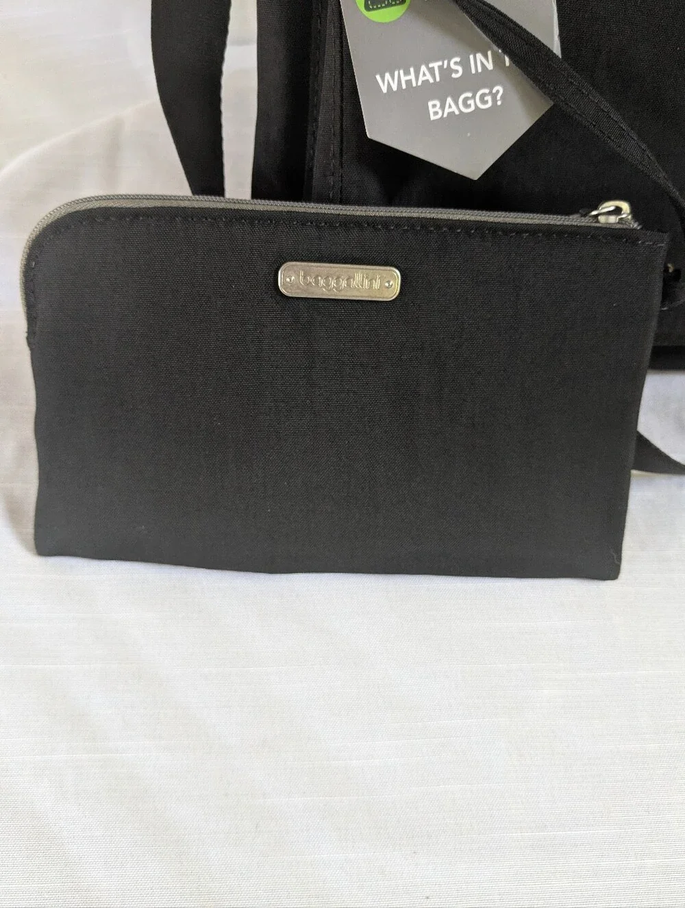 Baggallini Black Crossbody Messenger with Matching Wristlet Nwt